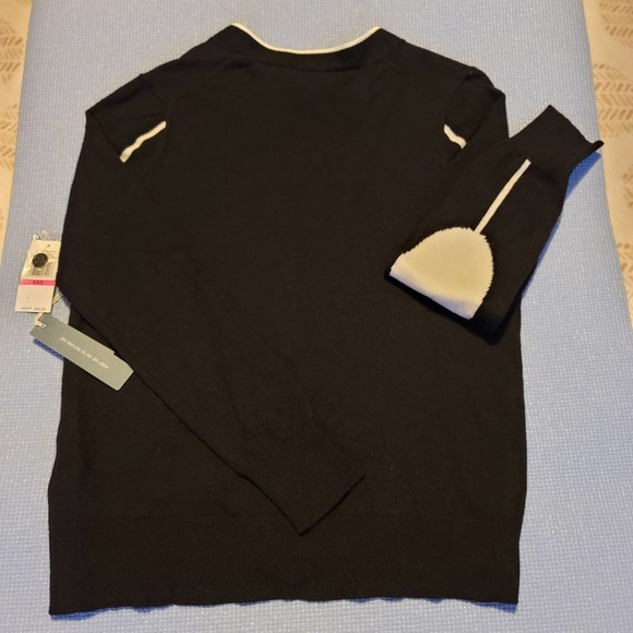 Court & Rowe Tipped Cardigan - Picture 4 of 9